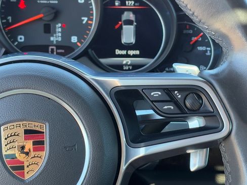 Used 2016 Porsche Cayenne image 20