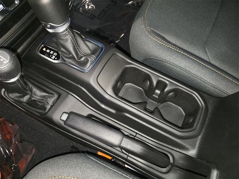 New 2025 Jeep Gladiator Sport image 23