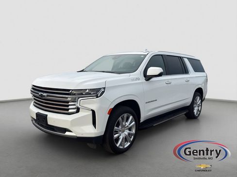 Used 2023 Chevrolet Suburban High Country AWD/4WD image 1