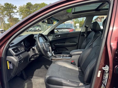 Used 2017 Kia Optima EX w/ Premium Package image 14