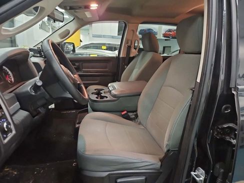 Used 2016 RAM 1500 Express image 2