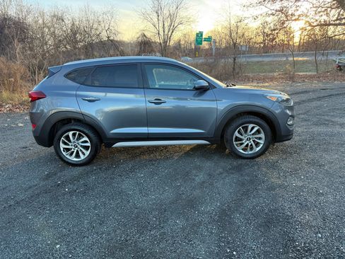 Used 2017 Hyundai Tucson SE image 4