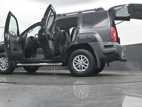 Used 2015 Nissan Xterra S image 43