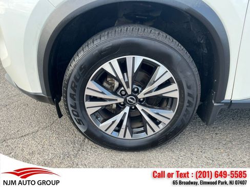 Used 2023 Nissan Rogue SV AWD/4WD image 5