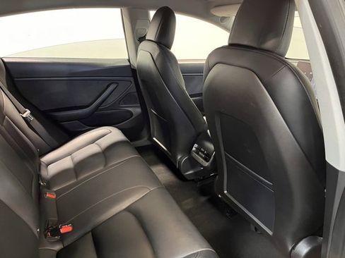 Used 2018 Tesla Model 3 Long Range image 14