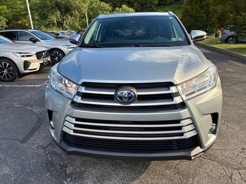 Used 2018 Toyota Highlander XLE AWD/4WD image 8