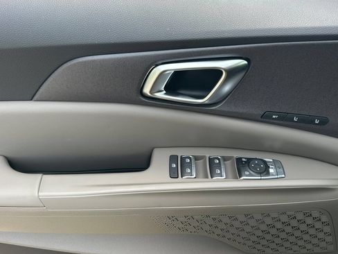 New 2026 Kia Carnival SX FWD image 8
