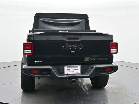 Used 2023 Jeep Gladiator Sport image 7