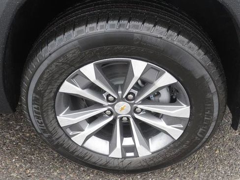 New 2026 Chevrolet Equinox LT w/ Convenience Package II image 11