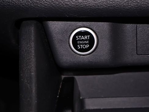 Used 2022 Nissan Rogue SV FWD image 26