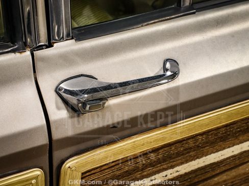 Used 1988 Jeep Grand Wagoneer AWD/4WD image 57