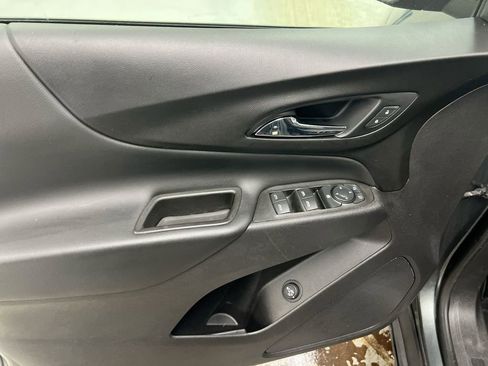 Used 2021 Chevrolet Equinox LT image 20