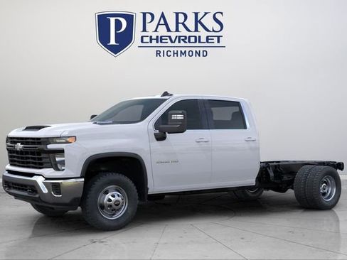 New 2025 Chevrolet Silverado 3500 W/T w/ WT Convenience Package image 2
