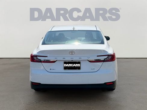 Used 2025 Toyota Camry LE image 6