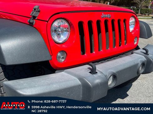 Used 2018 Jeep Wrangler Unlimited Sport S image 25