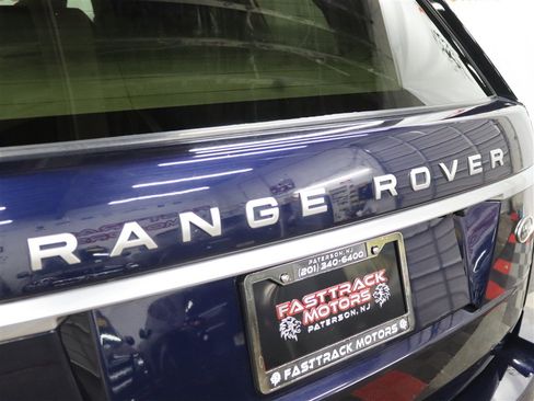 Used 2020 Land Rover Range Rover HSE image 7