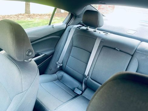 Used 2017 Chevrolet Cruze LT w/ Convenience Package image 26