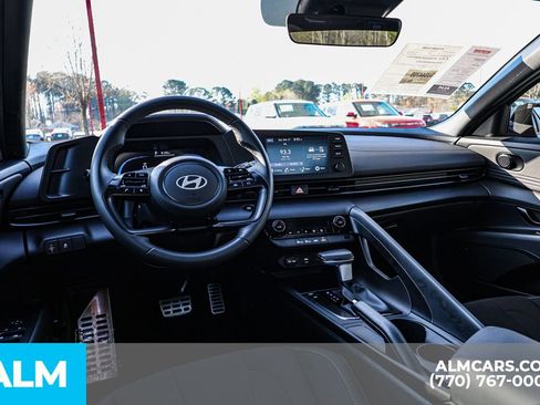 Used 2025 Hyundai Elantra Sport FWD image 28