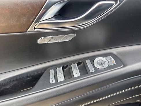 Used 2022 Genesis GV80 2.5T image 13