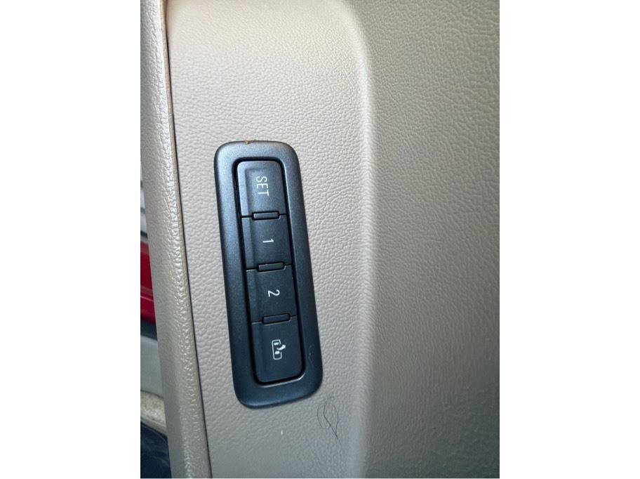 Used 2015 Chevrolet Tahoe LT RWD image 13