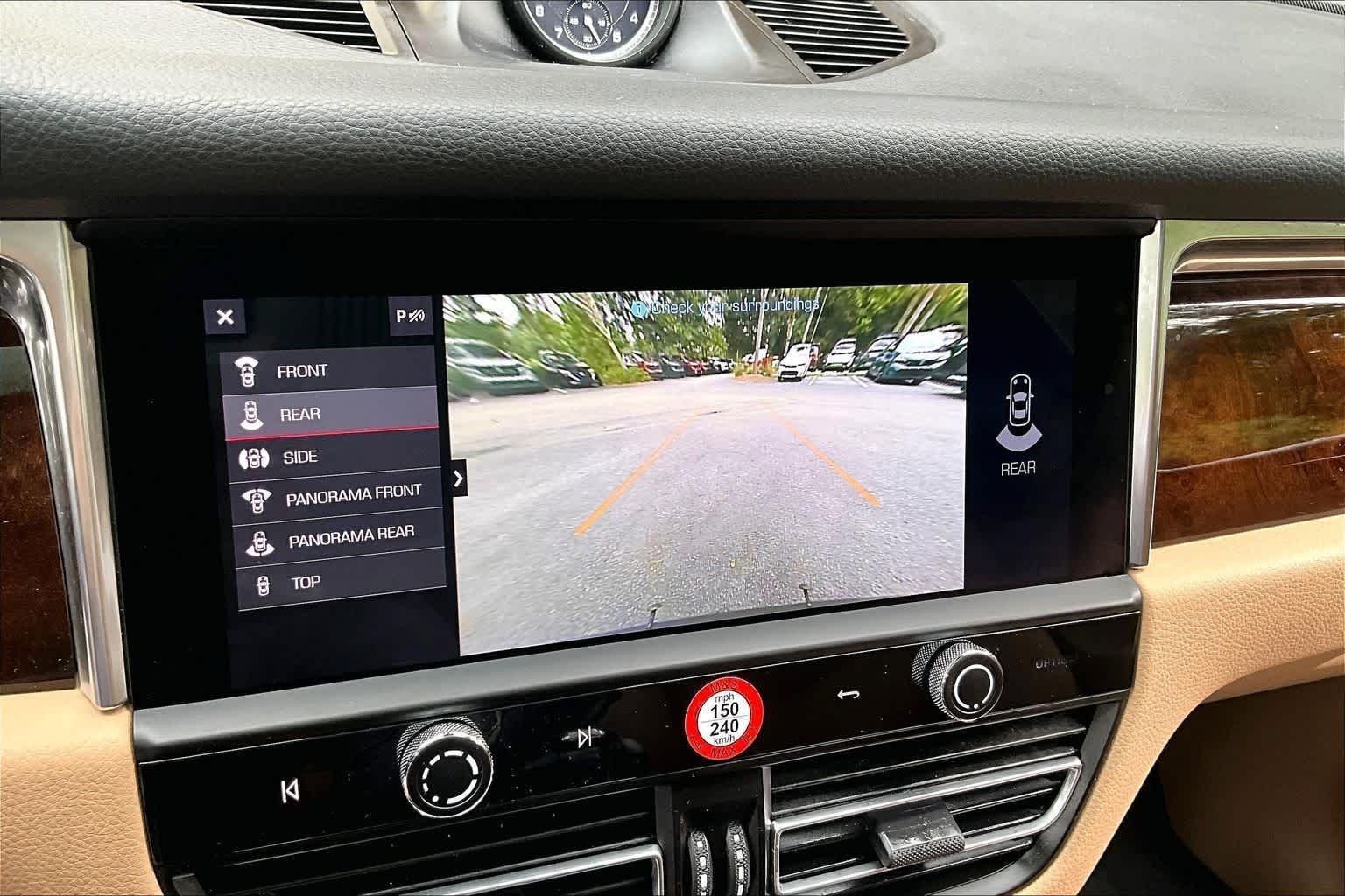 Used 2023 Porsche Macan AWD/4WD image 26