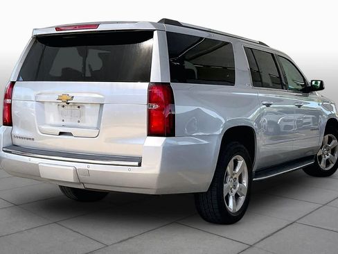 Used 2015 Chevrolet Suburban LTZ RWD image 12