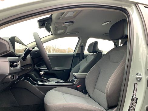 Used 2025 Kia K4 LXS image 25