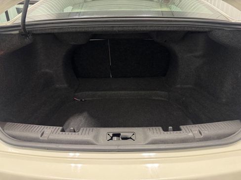 Used 2012 Ford Taurus SEL image 11