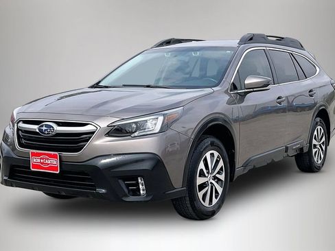 Used 2022 Subaru Outback Premium image 2