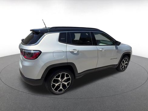 Used 2025 Jeep Compass Limited AWD/4WD image 14