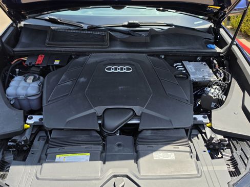 Used 2020 Audi Q8 Premium Plus AWD/4WD image 17