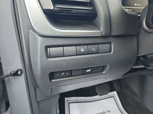 Used 2023 Nissan Rogue Platinum w/ Platinum Premium Package image 34