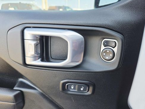 Used 2021 Jeep Wrangler Unlimited Rubicon w/ Xtreme Recon 35" Tire Package image 39