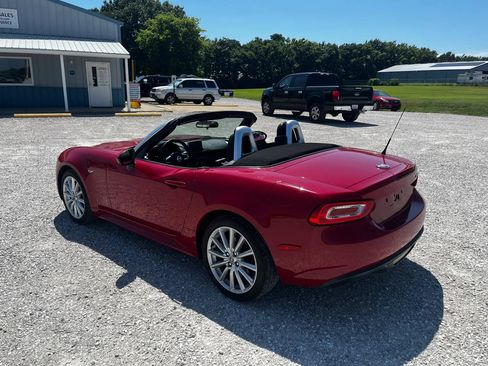 Used 2017 FIAT 124 Spider Lusso RWD image 29