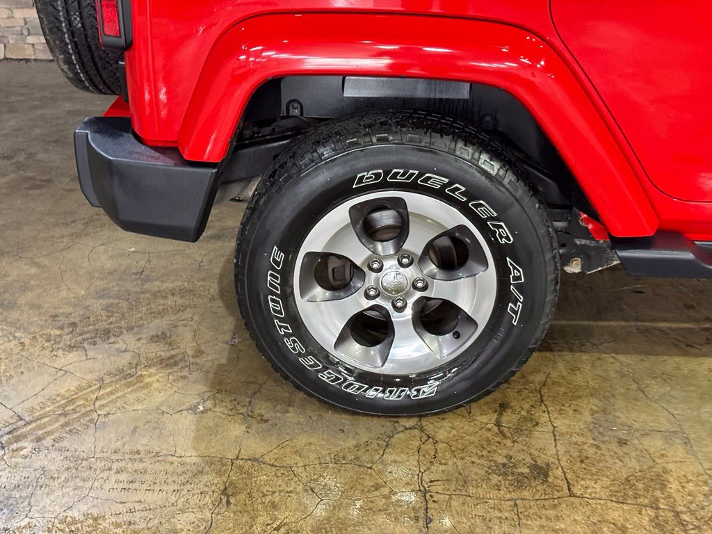 Used 2018 Jeep Wrangler Unlimited Sahara w/ Connectivity Group AWD/4WD image 6