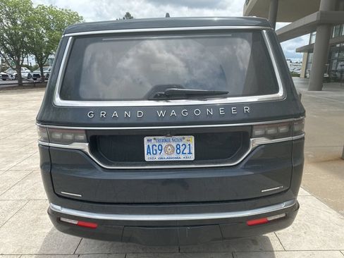 Used 2023 Jeep Grand Wagoneer Series III AWD/4WD image 4