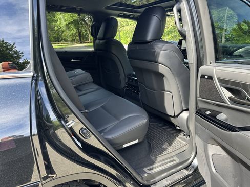 Used 2026 Lexus LX 700h Luxury AWD/4WD image 21