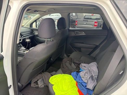 Used 2024 Kia Sportage LX FWD image 16