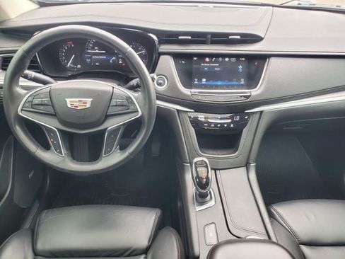 Used 2017 Cadillac XT5 Luxury w/ Driver Awareness Package FWD image 23