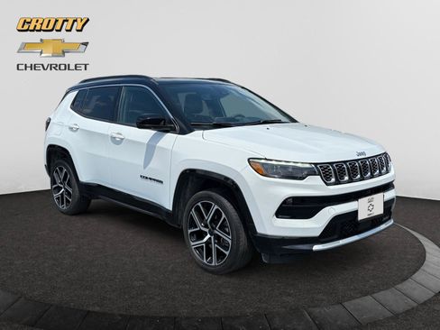 Used 2025 Jeep Compass Limited w/ Elite Group AWD/4WD image 7