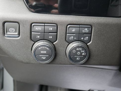Used 2024 Chevrolet Silverado 2500 High Country image 17