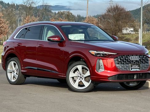 New 2025 Audi Q5 Premium Plus image 1