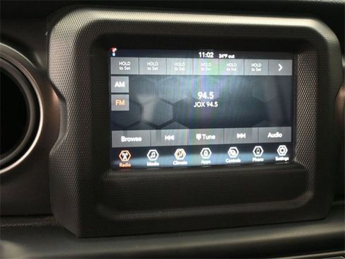 Used 2023 Jeep Gladiator Sport image 10