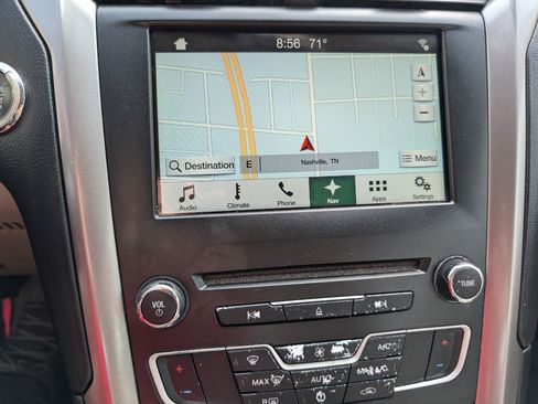 Used 2017 Ford Fusion SE FWD image 23