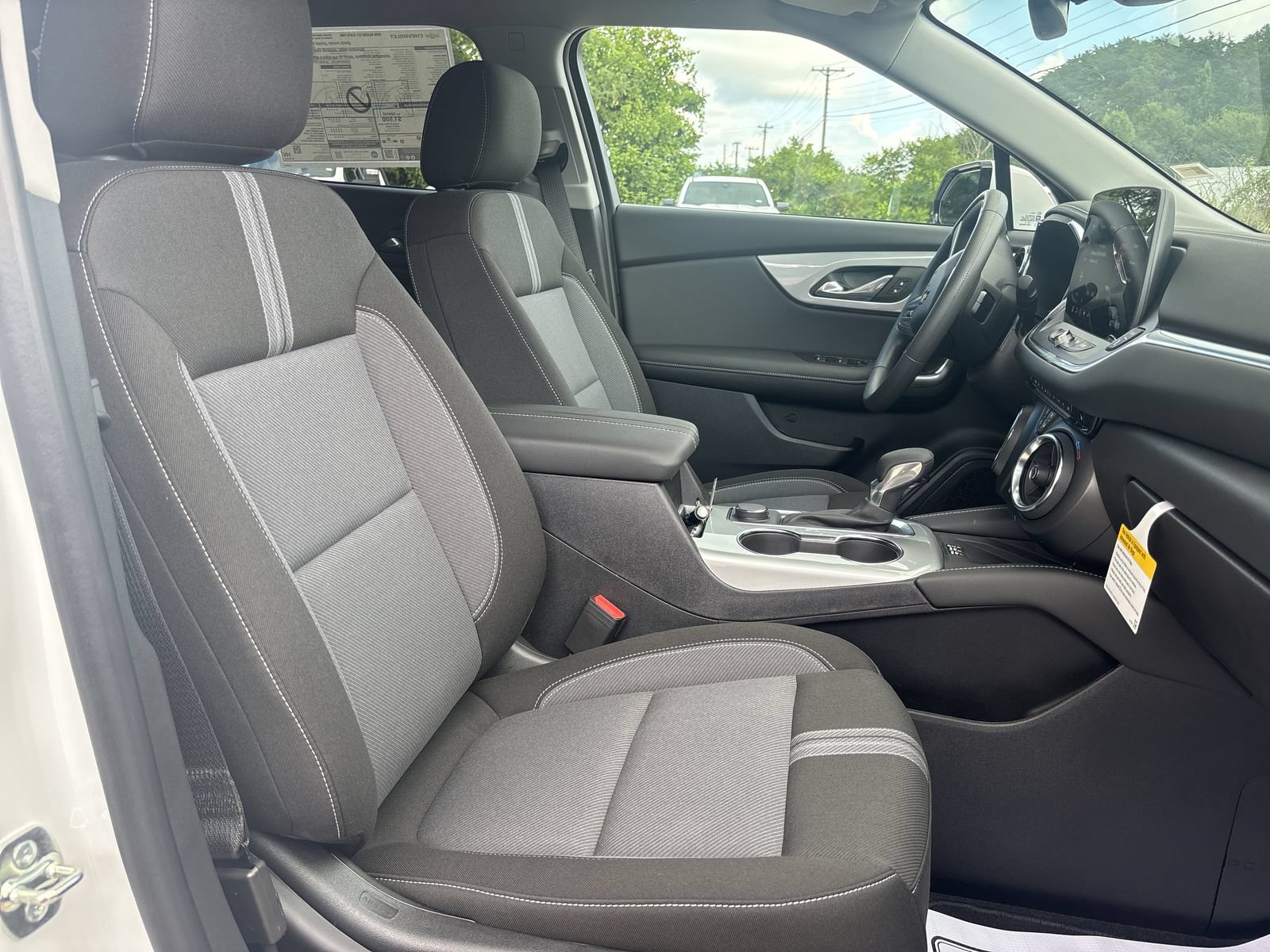 New 2026 Chevrolet Blazer LT w/ Convenience Package FWD image 26