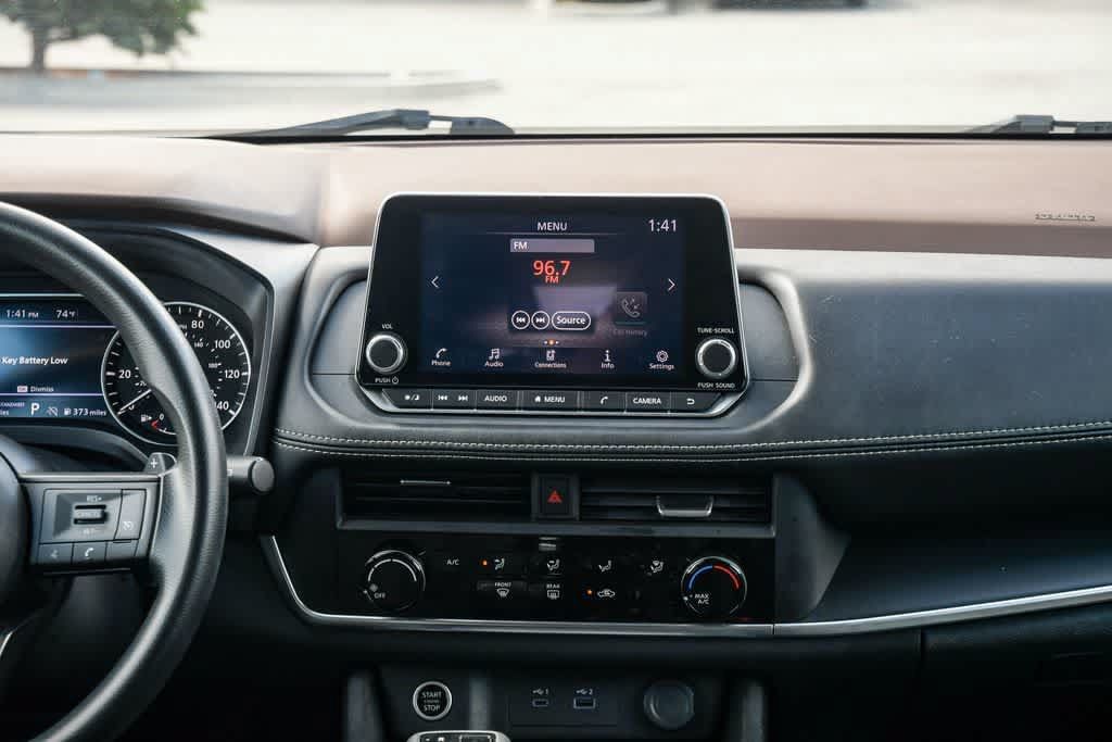 Used 2023 Nissan Rogue S FWD image 13