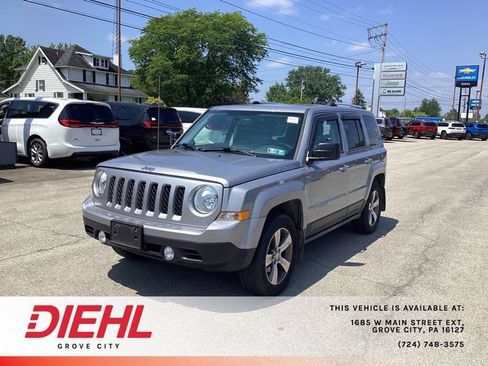 Used 2017 Jeep Patriot High Altitude AWD/4WD image 3