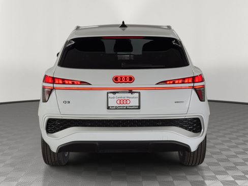New 2026 Audi Q3 quattro 2.0T image 10