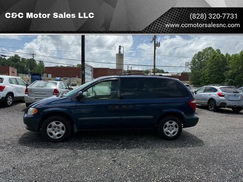 Used 2002 Dodge Caravan SE FWD image 1