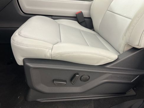 New 2026 Ford Expedition Platinum w/ Driver's Package image 24